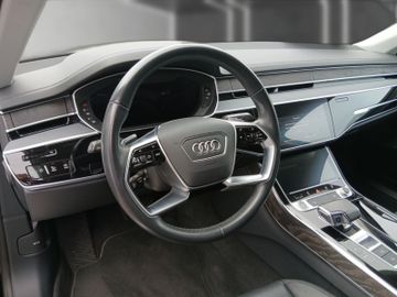 Audi A8 - 7