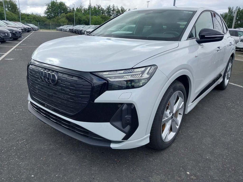 Image of Audi Q4