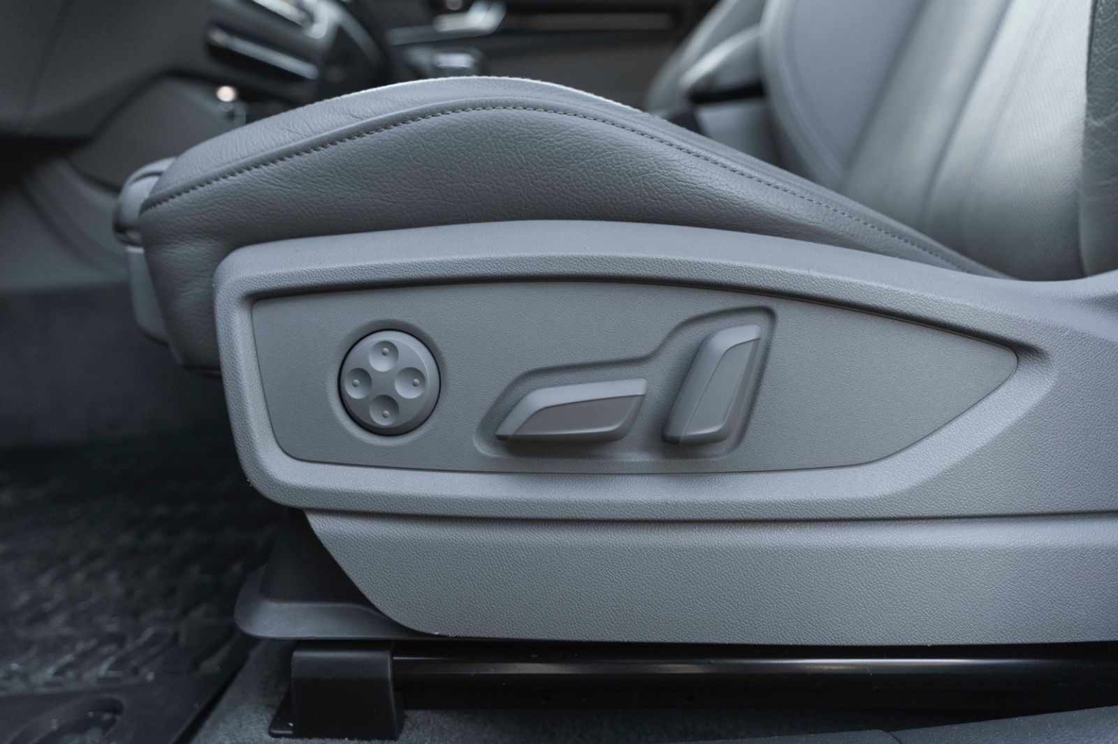 Fahrzeugabbildung Audi Q5 45TFSI S-LINE QUATTRO B&O PANO HUD ACC 360°