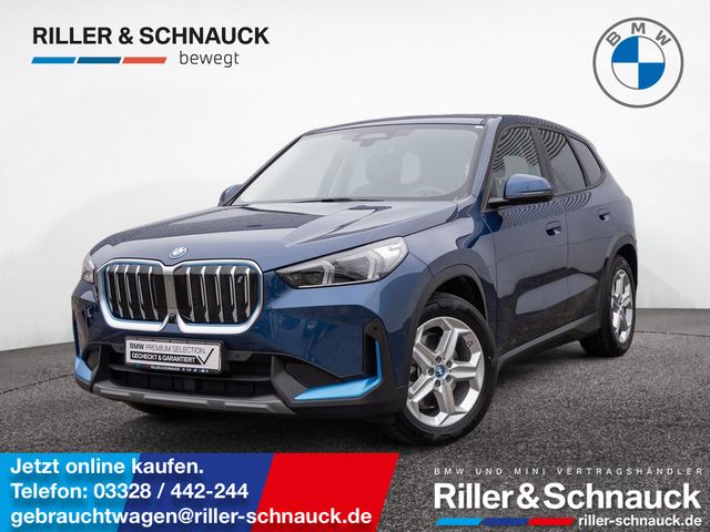 BMW iX1 xDrive 30 AHK+PANO+HUD+ACC+360°KAM