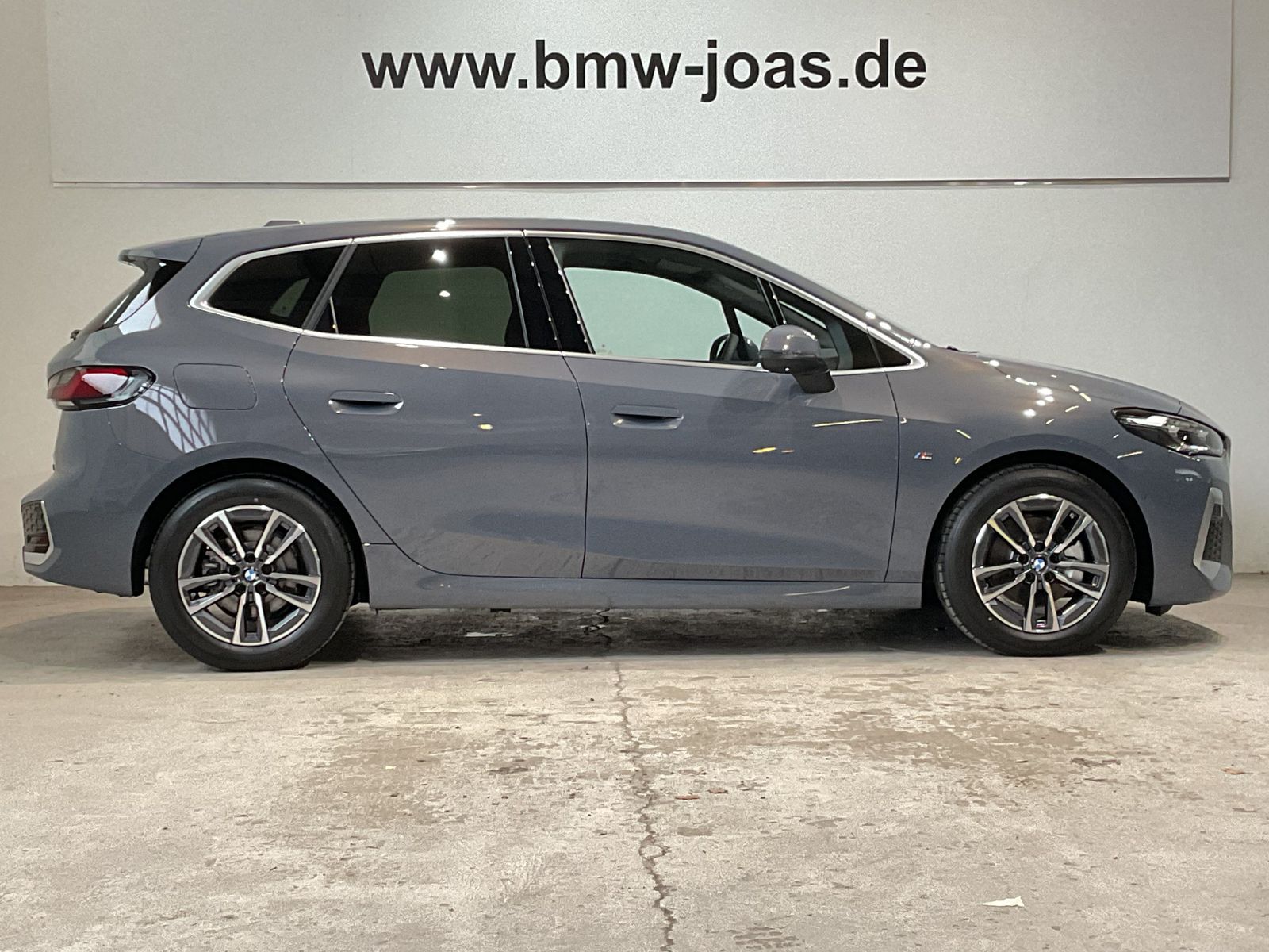 Fahrzeugabbildung BMW 220i Komfortzugang, Driving Assistant Plus, AHK