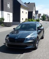 Skoda Superb 1.8 TSI DSG SportLine Combi SportLine - Skoda Superb Gebrauchtwagen in Hamburg
