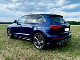 Audi SQ5: Estorilblau, ACC, Spur, AHK, Pano, Standh - gebrauchte Audi SQ5 aus dem Jahr 2013