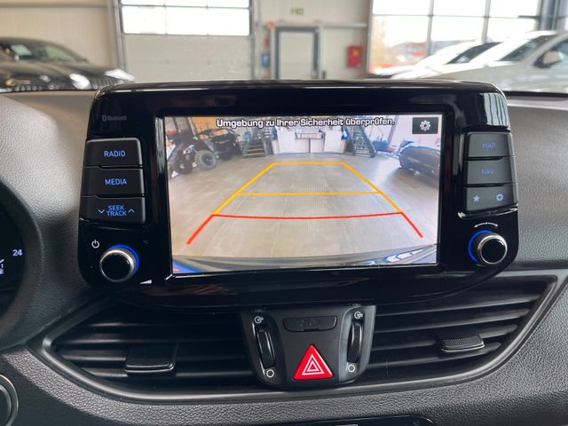 Hyundai i30 cw Premium *ACC*KAMERA*NAVI*SHZ*TEM*TOUCH*
