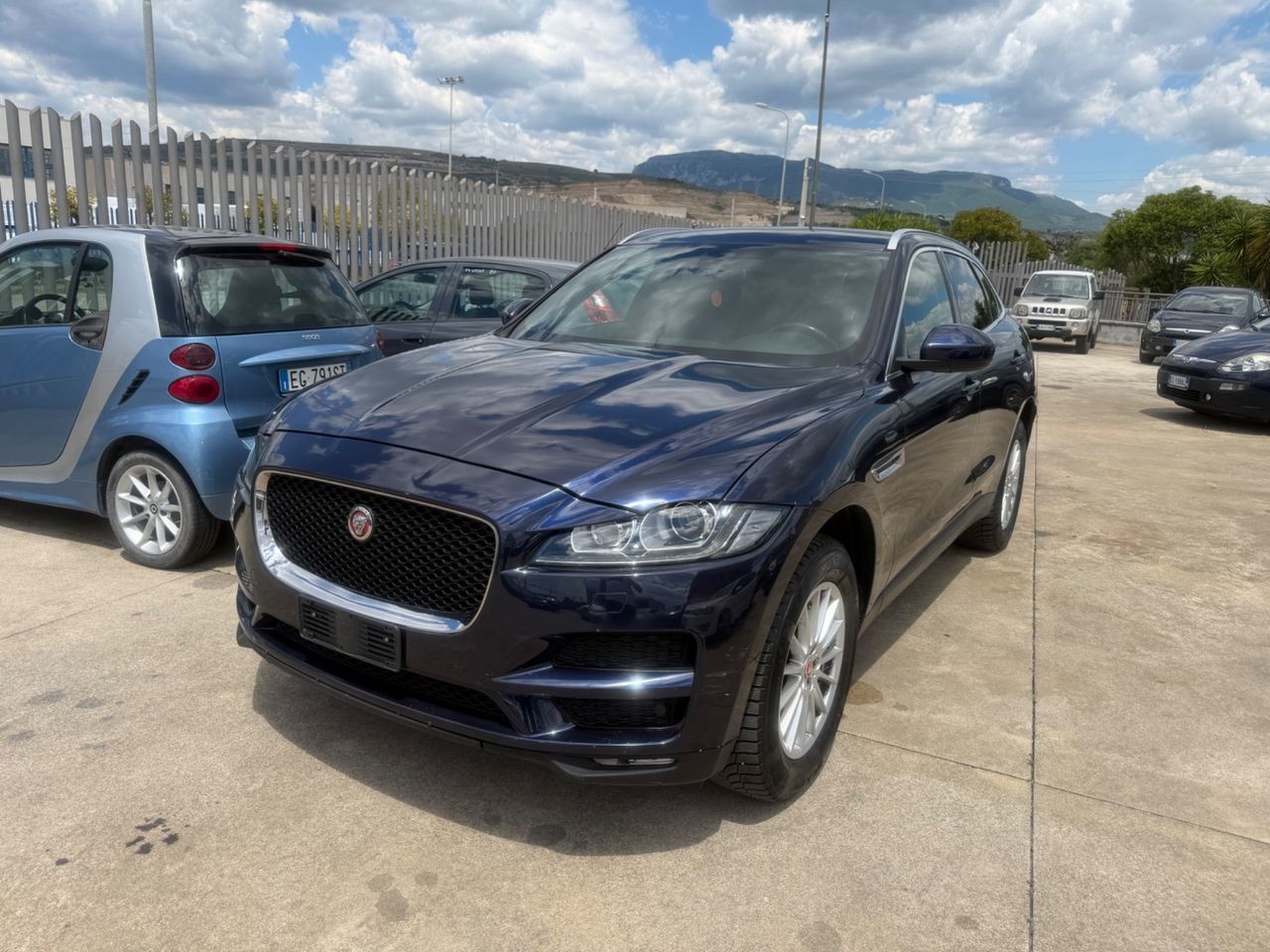JAGUAR F-Pace