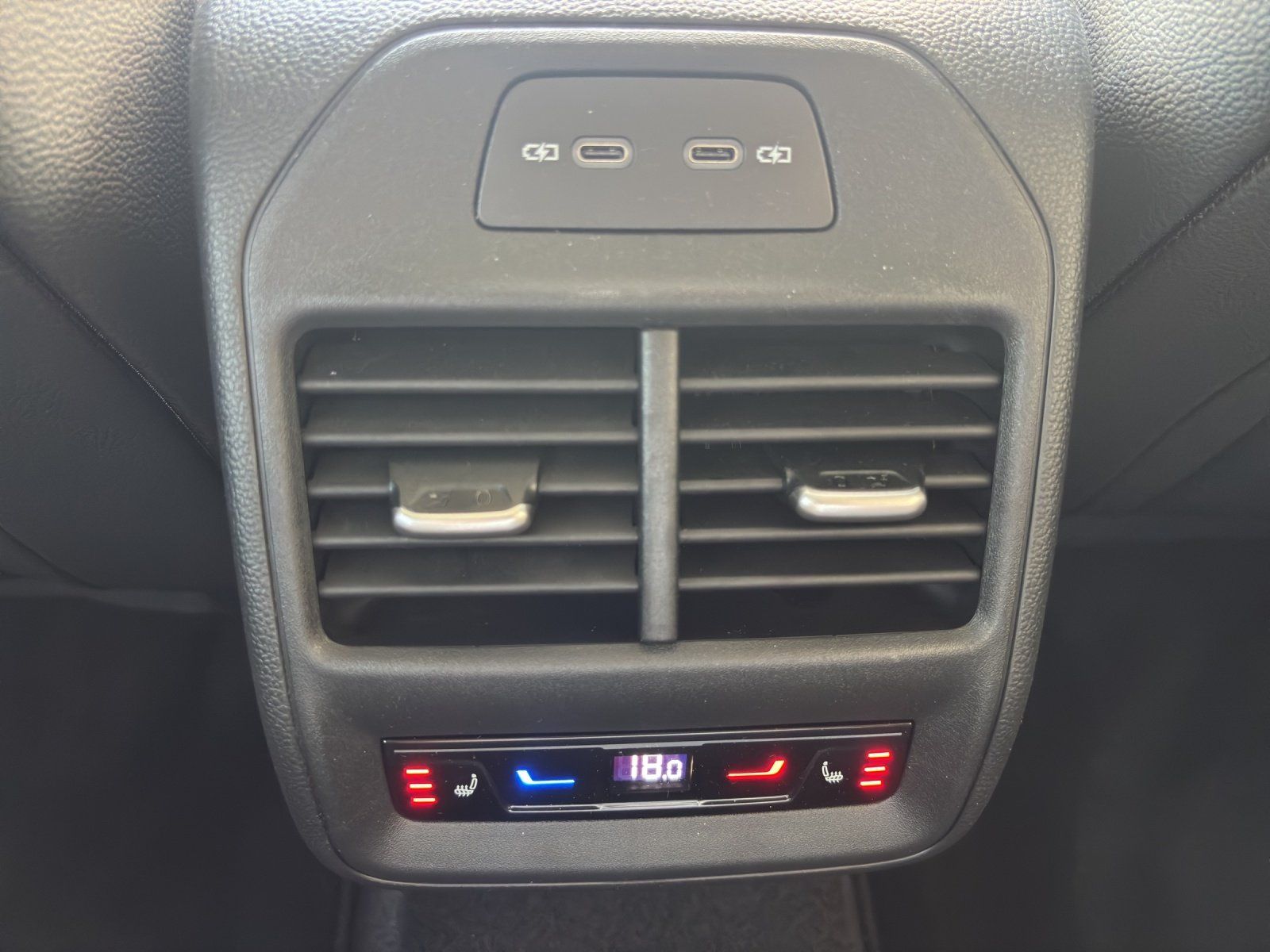 Fahrzeugabbildung SKODA Superb Combi L&K 1,5 TSI iV 150 kW DSG