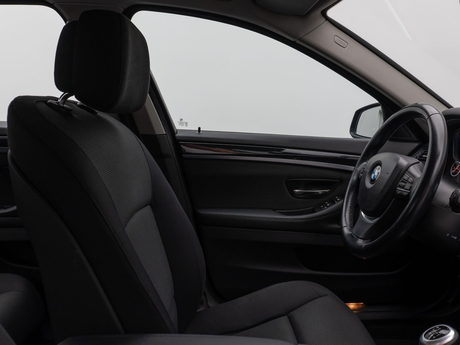 Fahrzeugabbildung BMW 520d Lim. Sitzhzg Navigation PDC Klima Bluetooth
