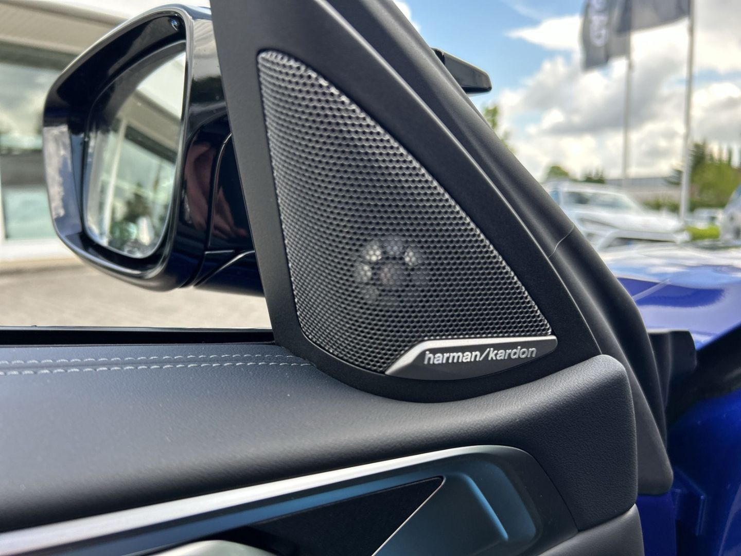 Fahrzeugabbildung BMW M440i xDrive Cabrio M Sport Pro Innovationspaket