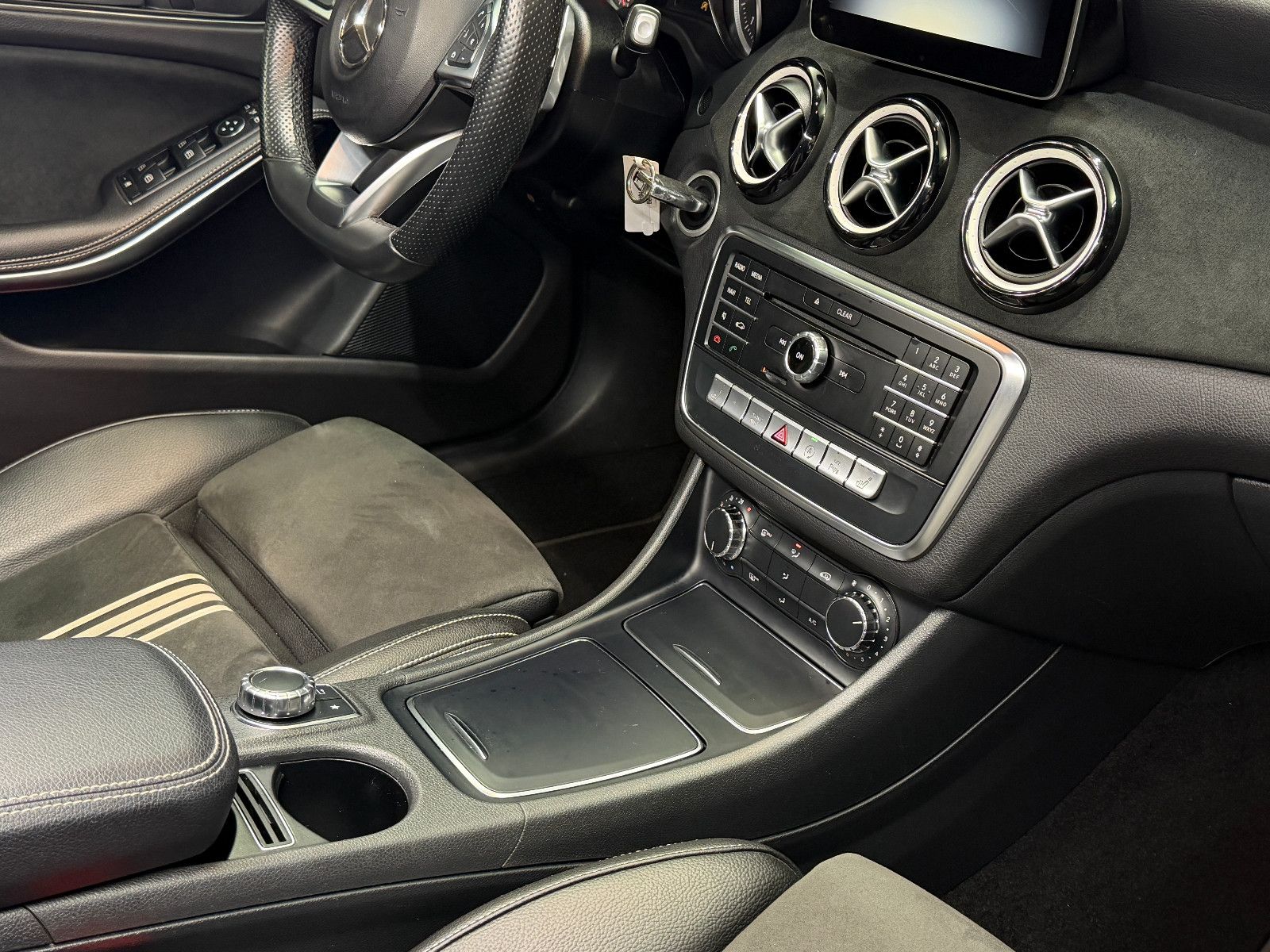 Fahrzeugabbildung Mercedes-Benz A 200 CDI|AMG-LINE|7G AUTOMATIK|NAVI|KAMERA