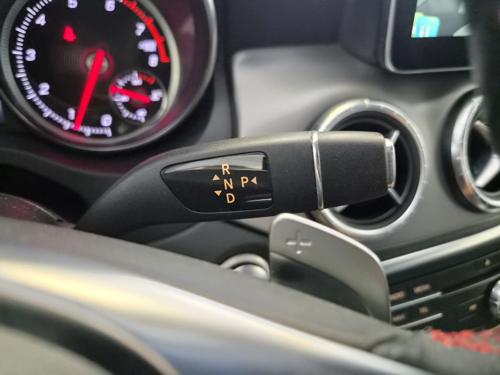 Fahrzeugabbildung Mercedes-Benz CLA 200 / Automatik / LED / AMG / GEPFLEGT
