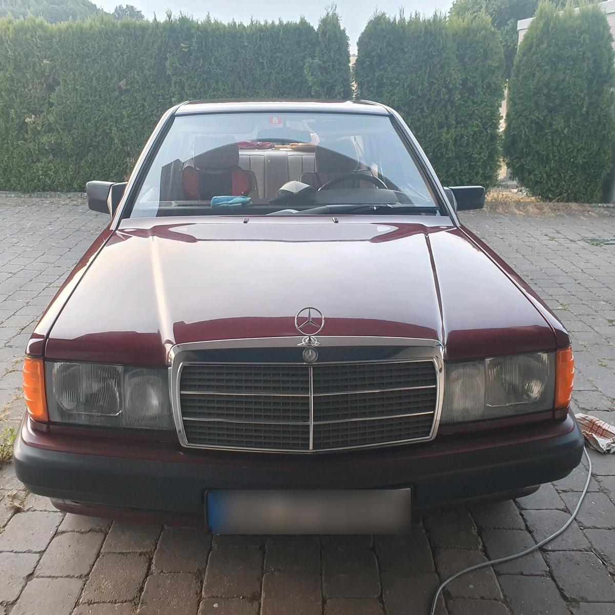 Mercedes-Benz 190