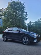 Nissan Qashqai 2018 - Nissan Qashqai Gebrauchtwagen in Stuttgart