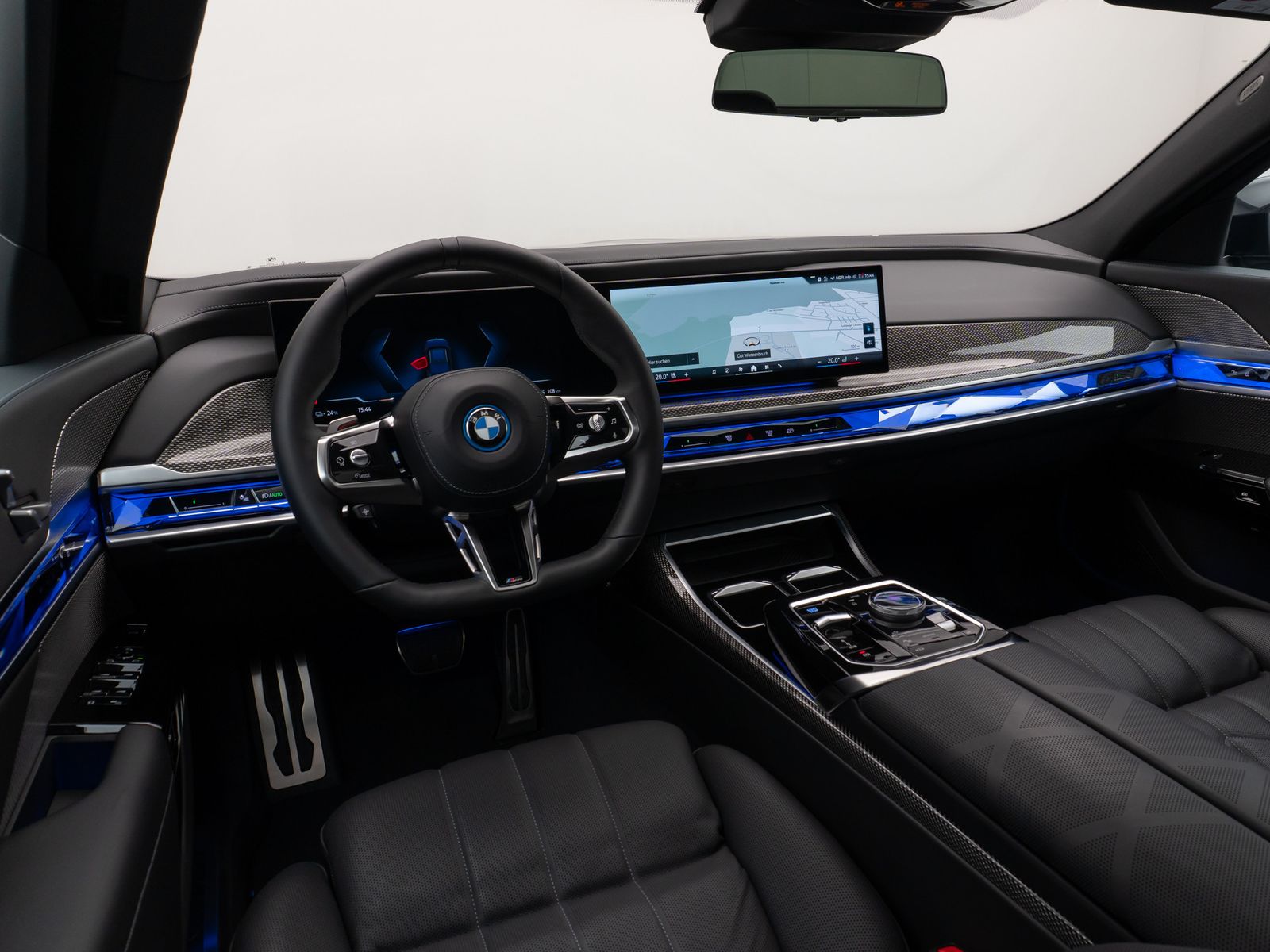 Fahrzeugabbildung BMW i7 xD60 M-Sport HUD Pano 360°Massage ACC Soft 21