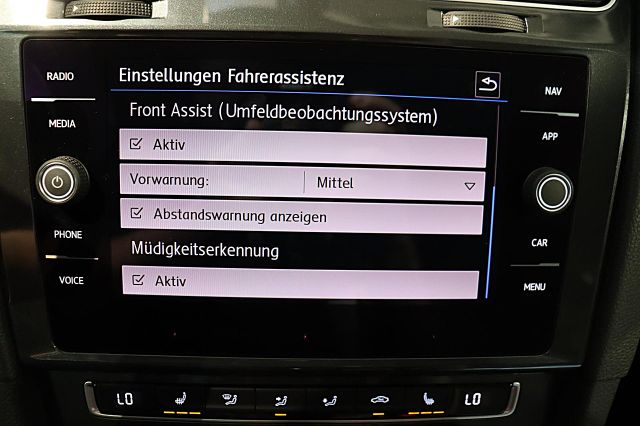 Golf Variant R-LINE 1.5 TSI ACC NAVI KAMERA PDC