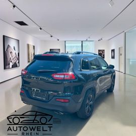Jeep Cherokee - 2