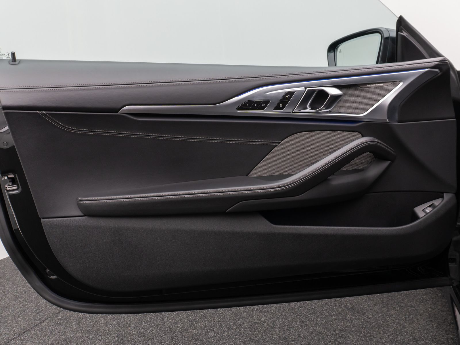 Fahrzeugabbildung BMW M850i xD Kamera HUD DAB H/K ACC SoftCl DisplKey