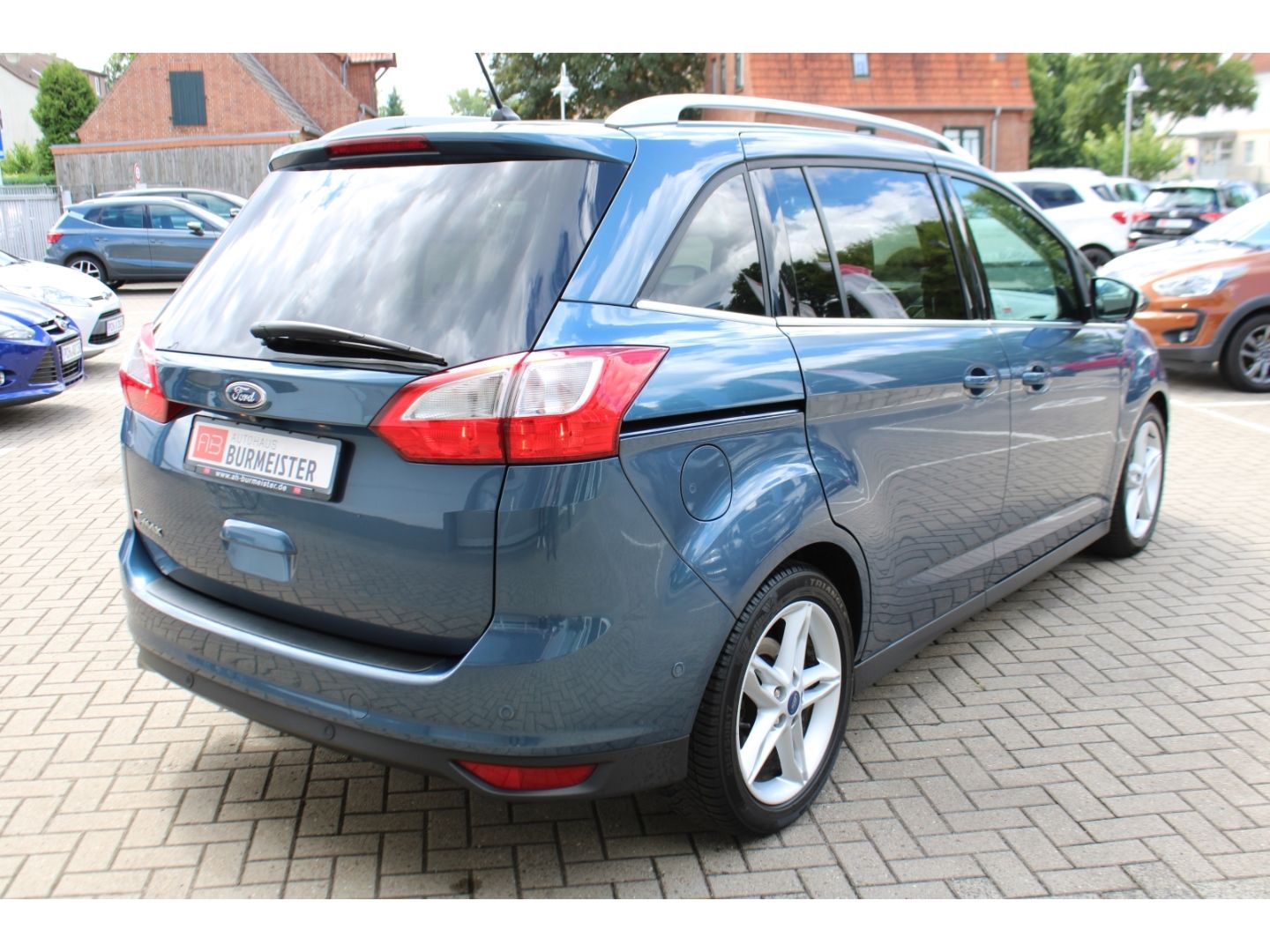 Fahrzeugabbildung Ford Grand C-Max Titanium 7-Sitze Xenon Navi RFK TWA