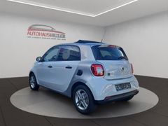 SMART forfour electric drive EQ Faltdach Apple CarPlay