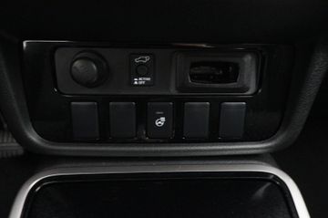 Fahrzeugabbildung Mitsubishi Outlander Edition 100+ 2.2 DI-D 4WD AT