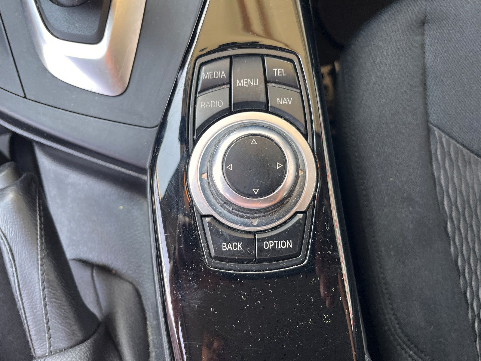 Fahrzeugabbildung BMW 118 1 Limousine 5-trg. 118 i Advantage Automatik