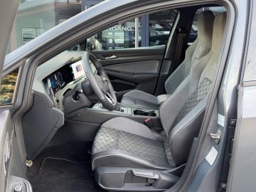 Volkswagen Golf R-Line 1.5 TSI °LED°ACC°Navi°SHZ°PDC°