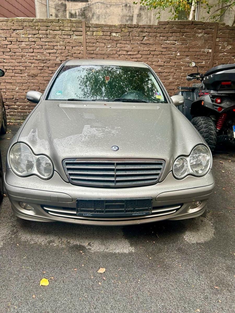 Mercedes-Benz C 200