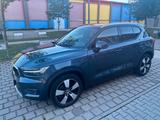 Volvo XC40 T3 2WD Momentum Pro LED/Navi/ACC/19Zoll - Volvo XC40 Gebrauchtwagen in München