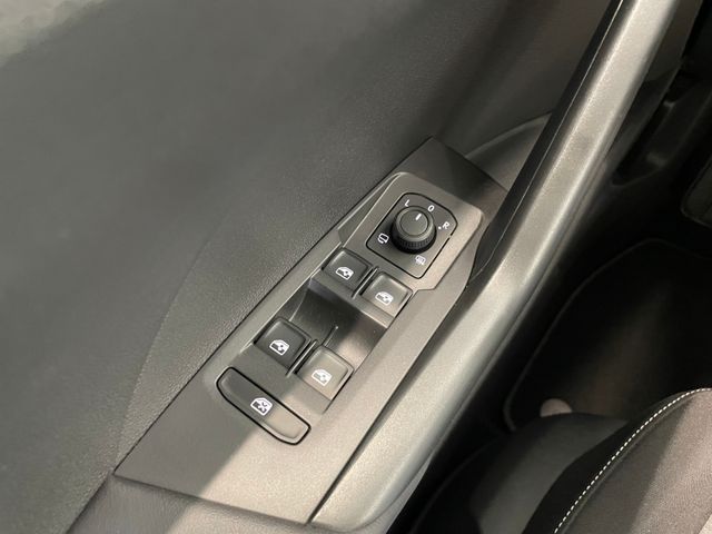 T-Cross Life 1.0 TSI TRAVEL ACC LED NAVI SHZ