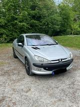 Peugeot 206 CC  136 PS  Schaltgetriebe - Peugeot 206 Cabrio Ps mit Benzin-Antrieb