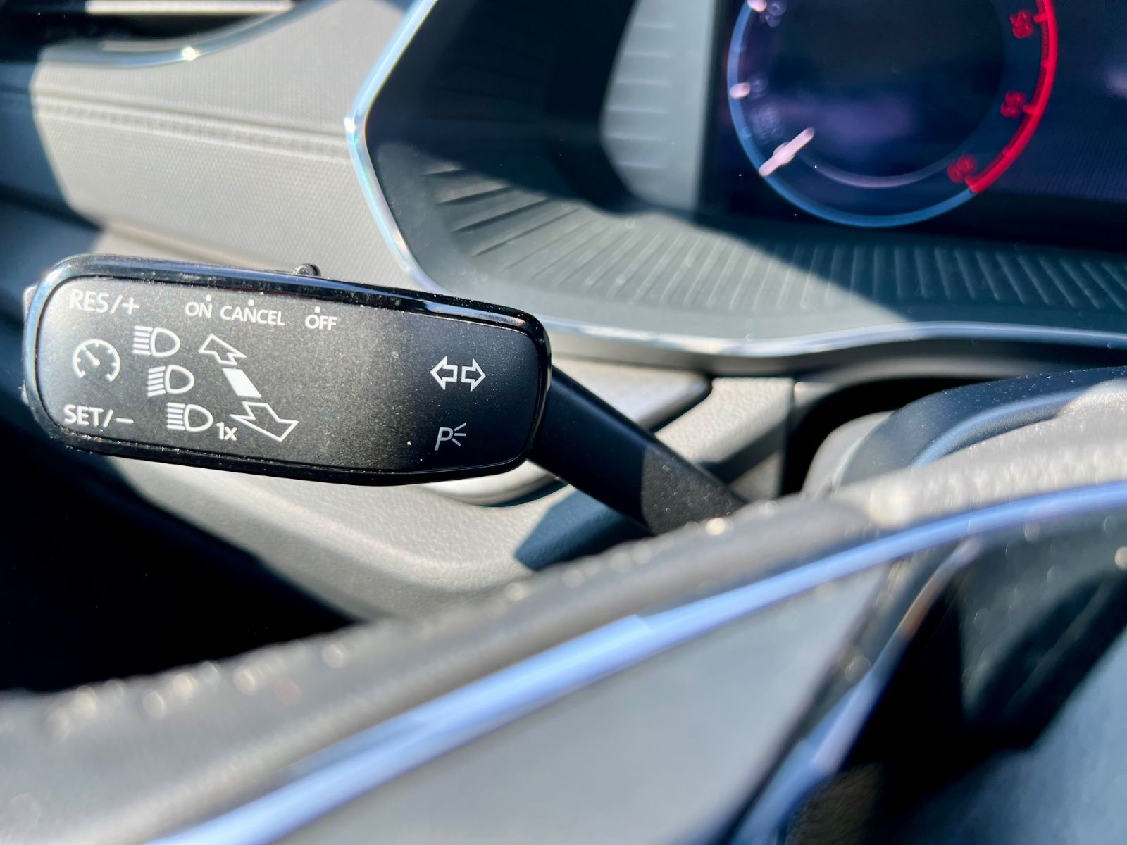 SKODA Octavia Combi Ambition AHK AAC SHZ NAVI CARPLAY
