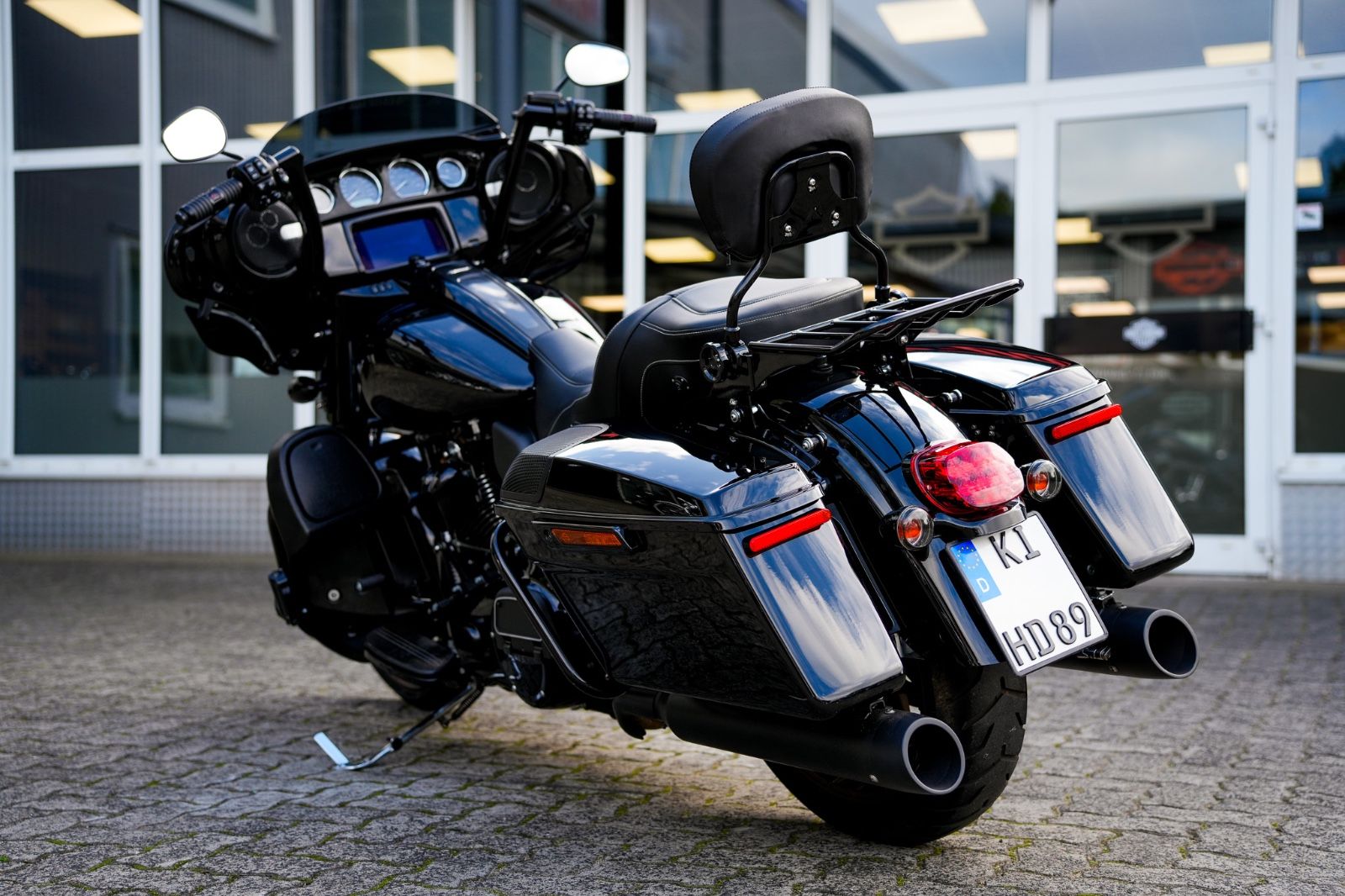 Fahrzeugabbildung Harley-Davidson FLHXST STREET GLIDE ST 117 - Kesstech - Rockford