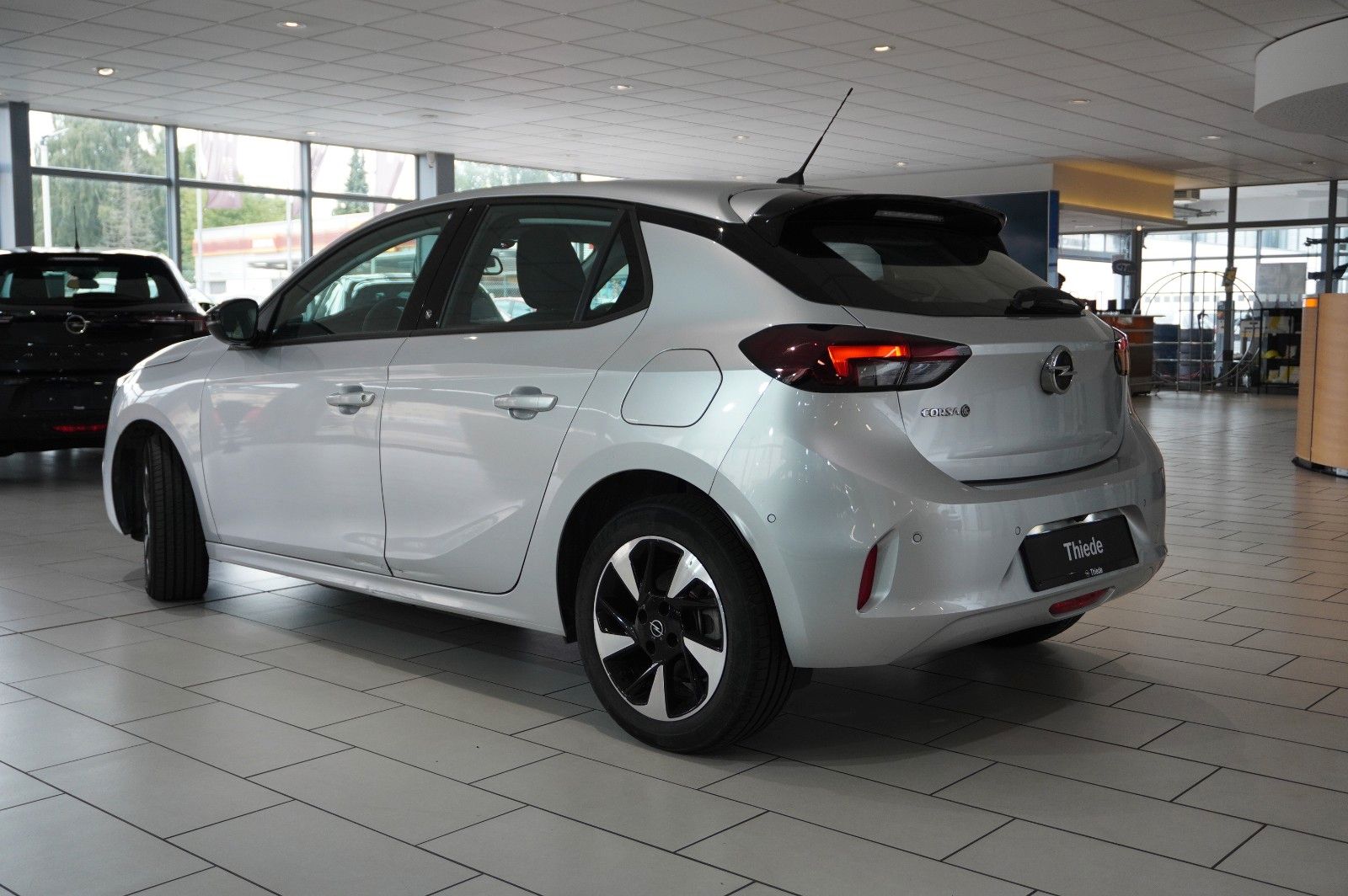 Fahrzeugabbildung Opel Corsa-e F ELEGANCE 1-PHASIG NAVI/LED/KAMERA/DAB+