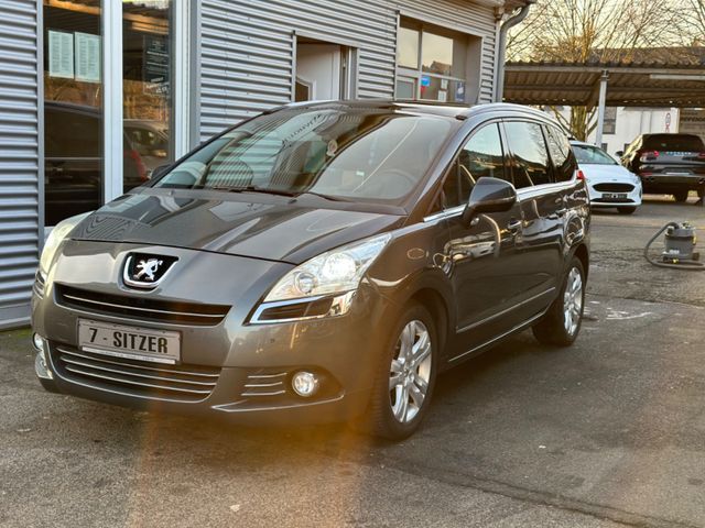 Peugeot 5008 Platinum 7/SITZER+PANO+AHK+PDC