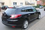 Renault Megane III  2.0 Grandtour Luxe*LEDER*NAVI*PANO* - Renault Megane: 2.0