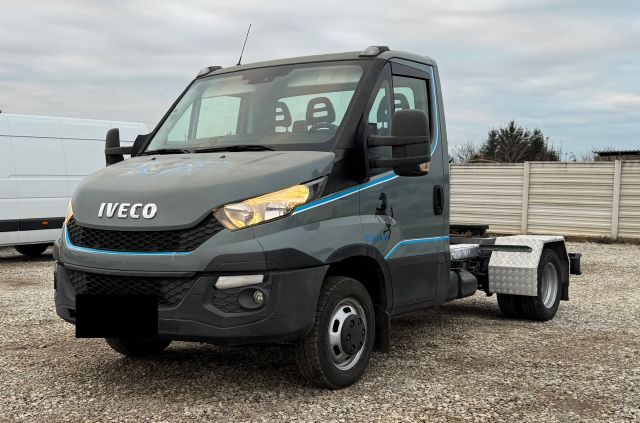 Iveco Daily mini trailer