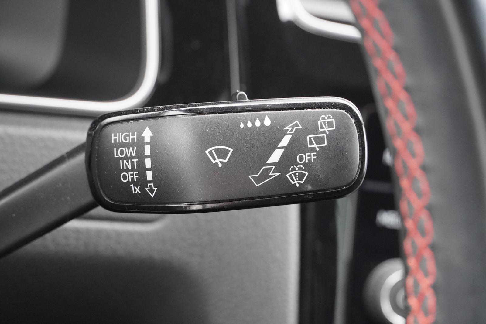 Volkswagen Golf VII 2.0 GTI Performance DSG LED Navi ACC