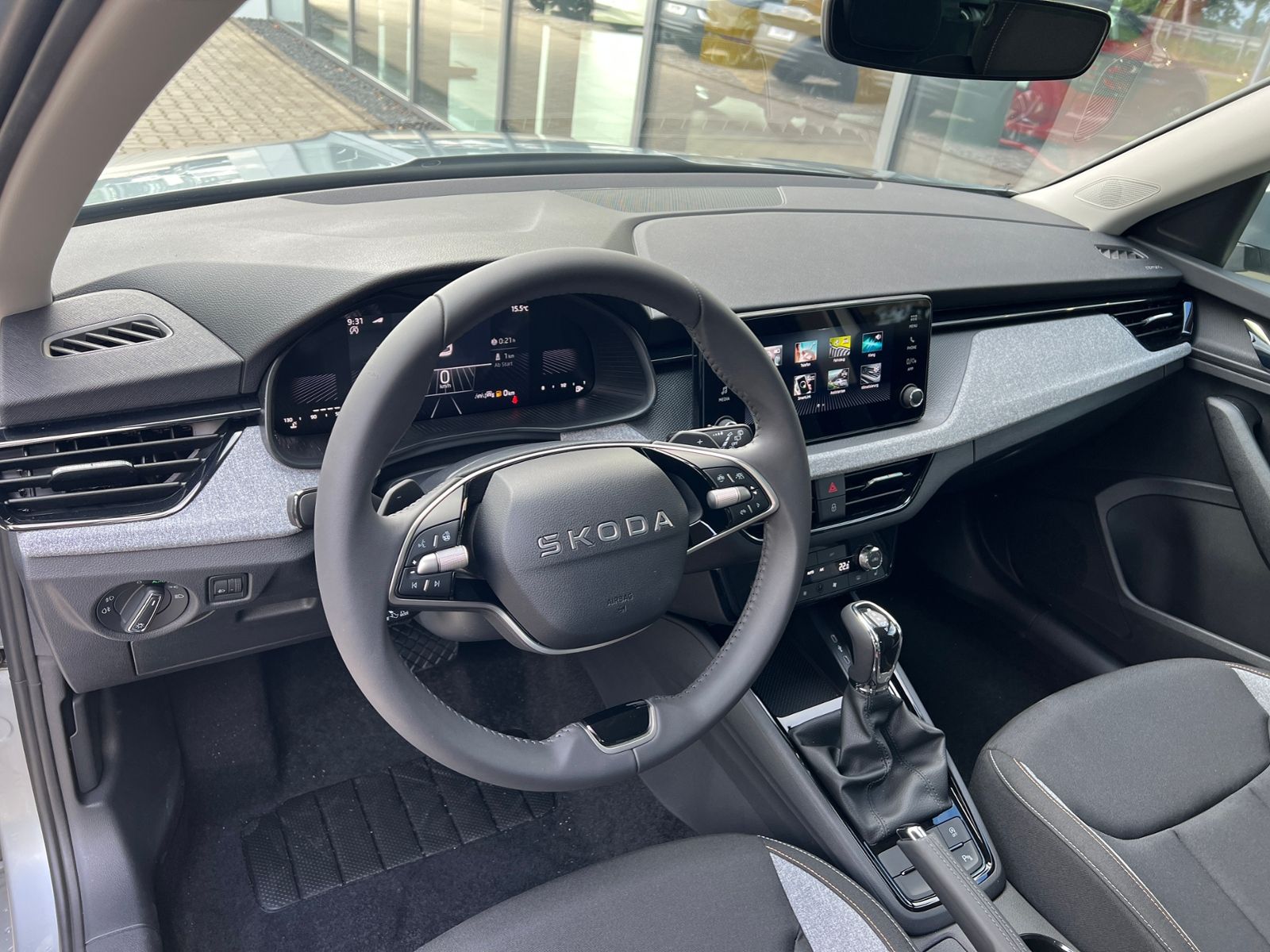 Fahrzeugabbildung SKODA Kamiq Selection 1.0 TSI DSG *ACC, LED, Kamera, S