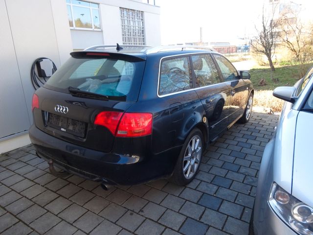 Audi A4 Avant 3.2 FSI quattro Motorschaden