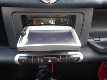 Bild 9 Smart ForTwo fortwo coupe MHD 70PS NAVI BT GJR SHZ KLI