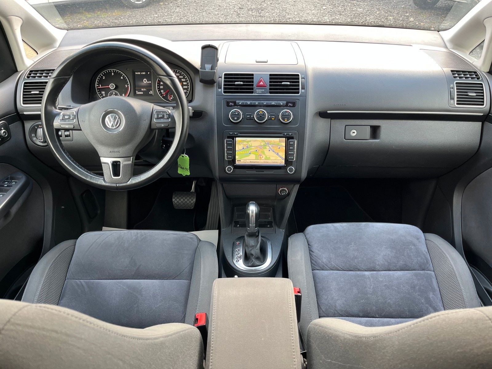 Fahrzeugabbildung Volkswagen Touran 2.0 TDI HIGHLINE DSG Navi RKam AHK Alcant