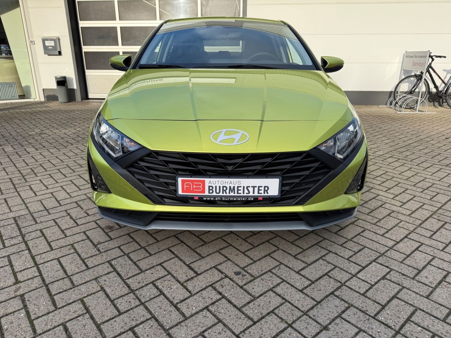 HYUNDAI i20 Select Family Navi Apple CarPlay Android Aut - Image 9