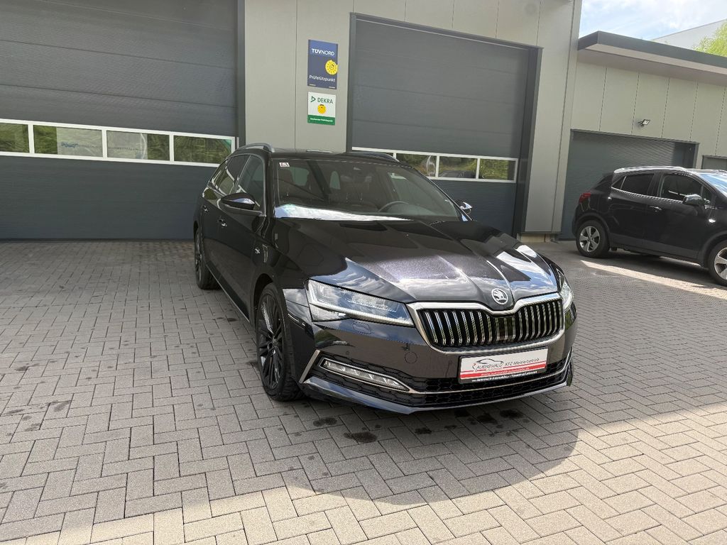 Skoda Superb — fotografia 3