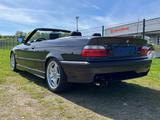 BMW 320I Cabrio M Paket ab Werk - rote BMW 320