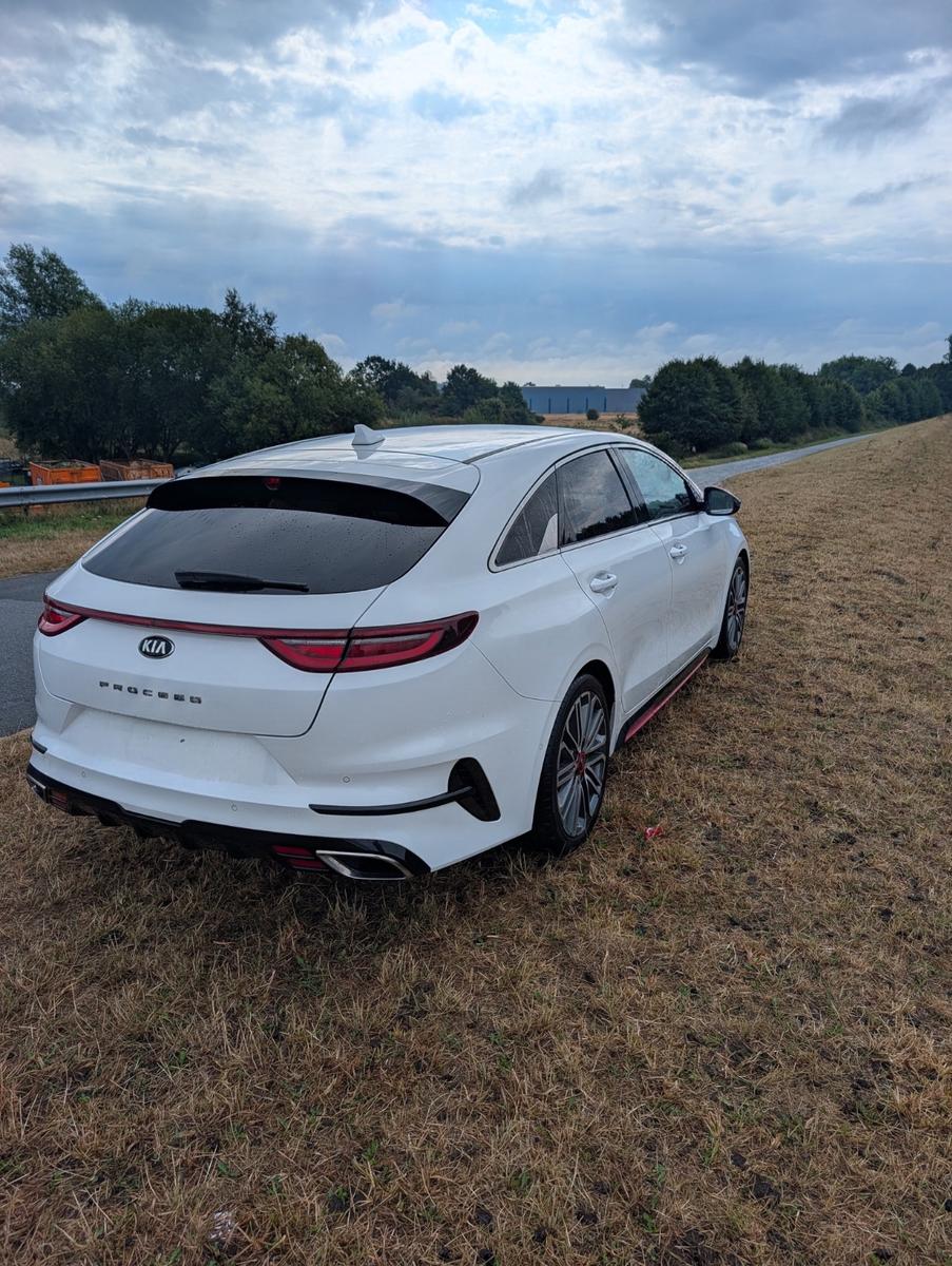 Kia pro_cee'd / ProCeed 1.6 T-GDI DCT GT GT