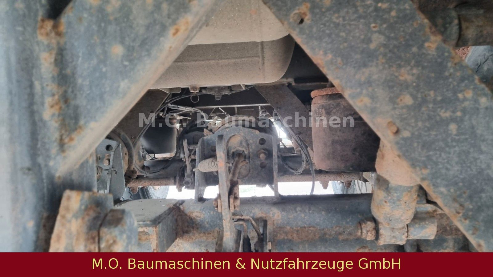 Fahrzeugabbildung Carnehl CHKS/AH / 3 Achser / Luft / ALUMINIUM / 26m³/