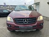 Mercedes-Benz ML 350 4MATIC - Mercedes-Benz ML 350 aus 2006
