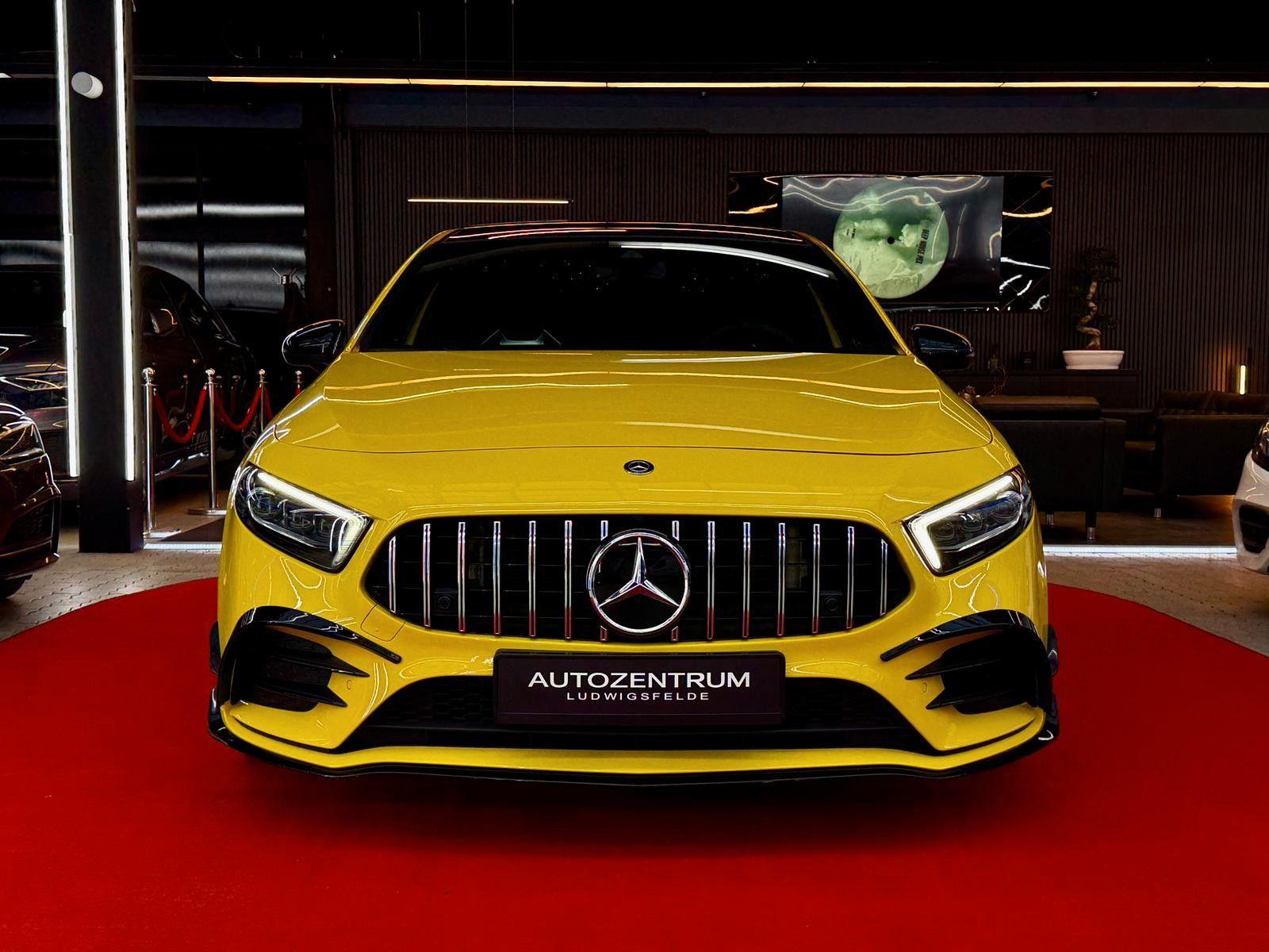 Mercedes-Benz A35 AMG Turbo 4Matic AERODYNAMIK /PANO/MEMO/BURM