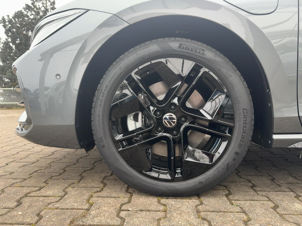 Volkswagen Passat - Bild 13