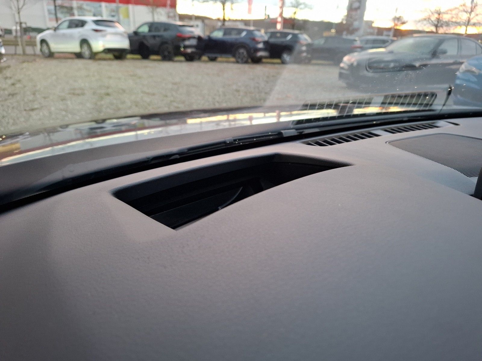 MAZDA 3 2.5 e-SKYACTIV G 140PS 6AT Homura - Image 20