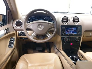 Mercedes ML 350 - 7